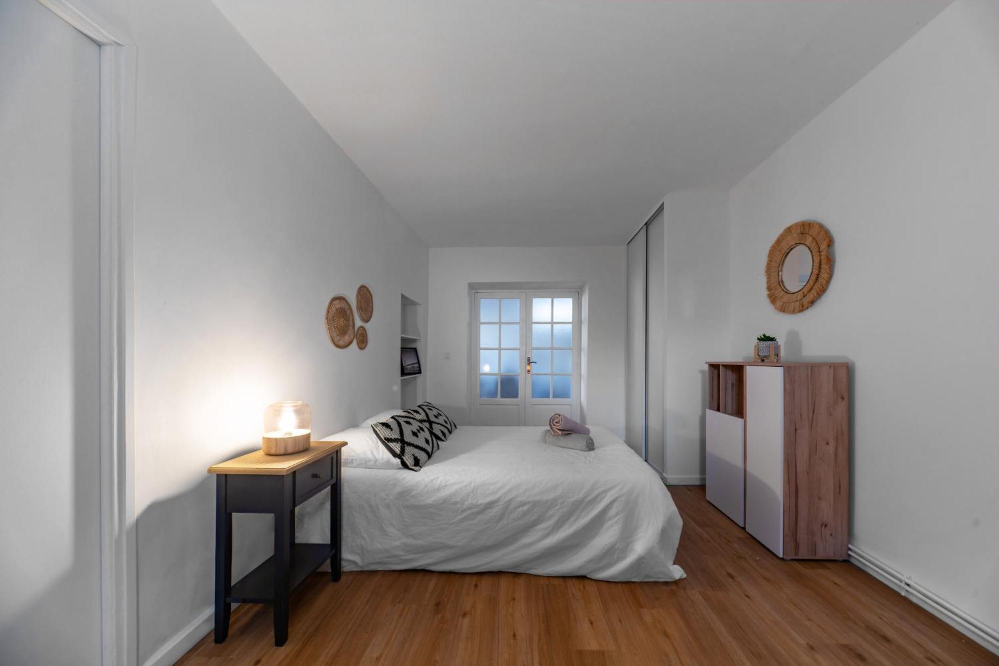 Le Celestin - Appartement 2 Chambres Avec Jardin En Centre Ville Vichy Esterno foto