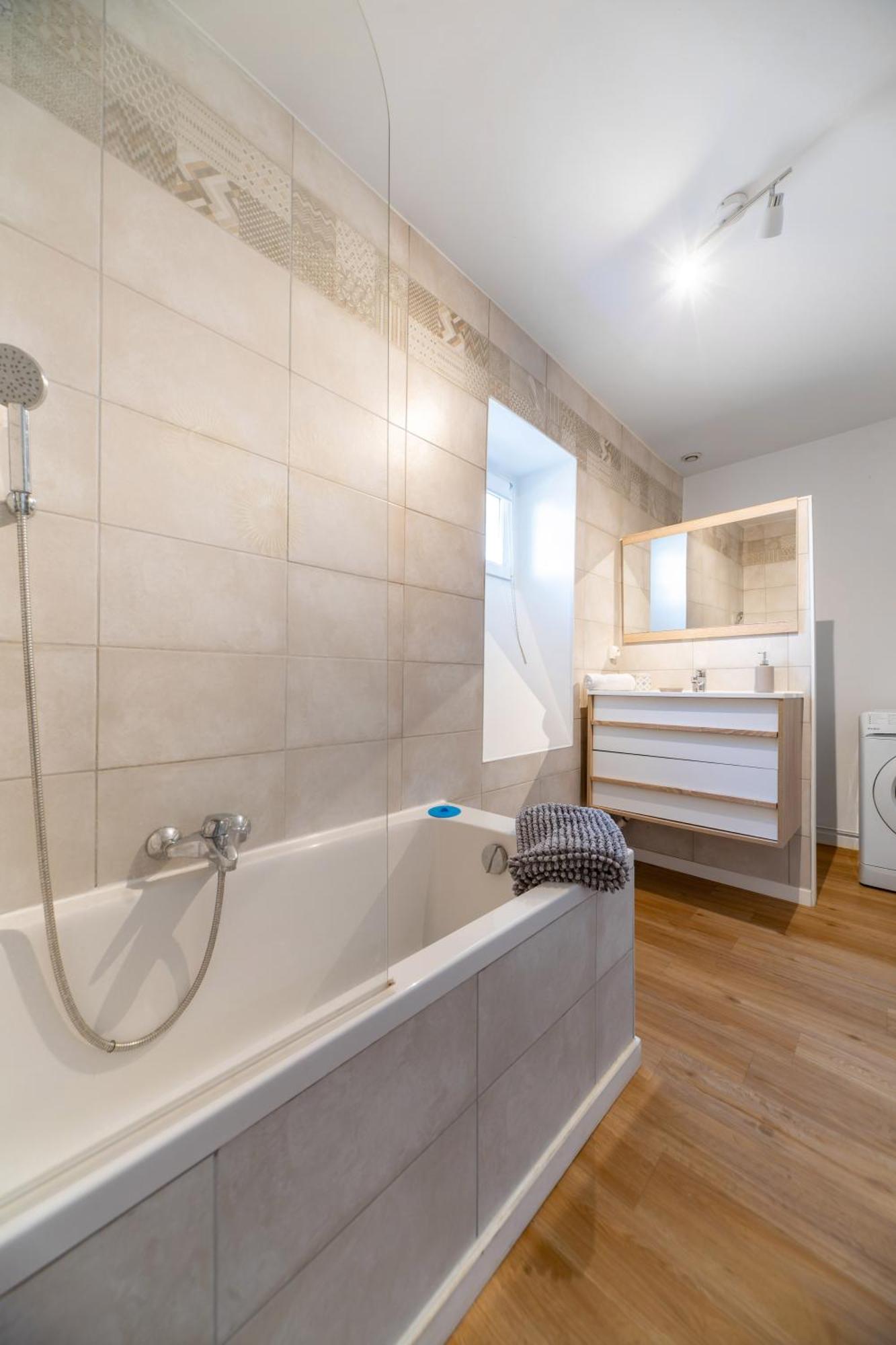 Le Celestin - Appartement 2 Chambres Avec Jardin En Centre Ville Vichy Esterno foto